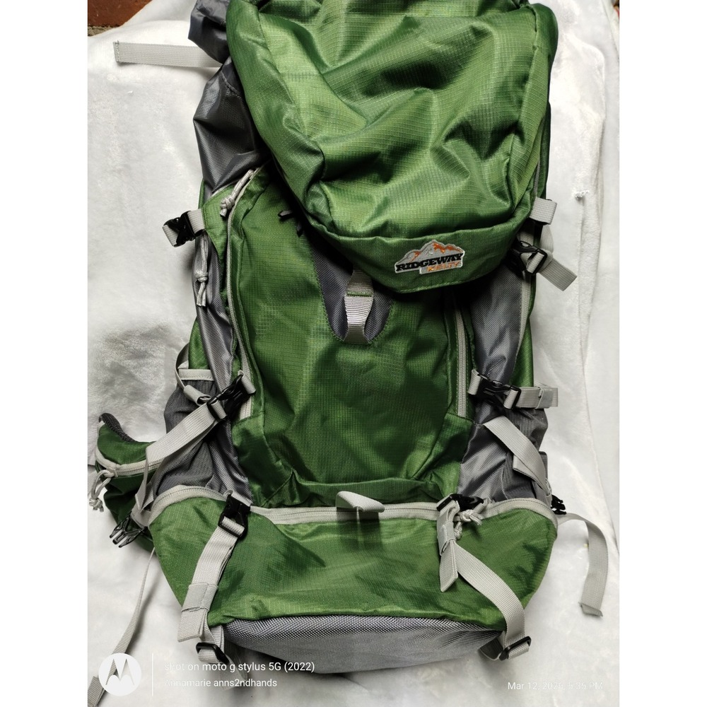 Green Hiking Backpack for women- Durable Outdoor Daypack
